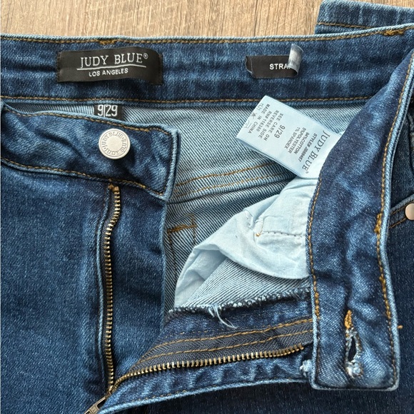 Judy Blue Straight Leg Jeans - Picture 3 of 3